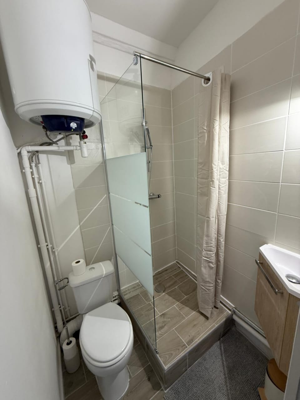 Shower, Toilet, Bathroom