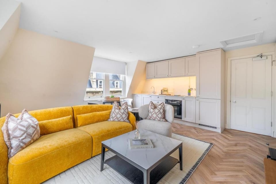 Boutique Bath Apartment, Minutes from Shops & Spas Apartment in Bath