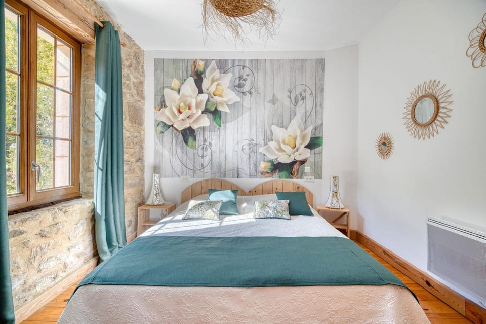 Living room, Bedroom