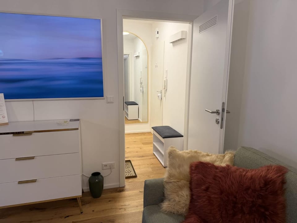 TV and multimedia, Seating area