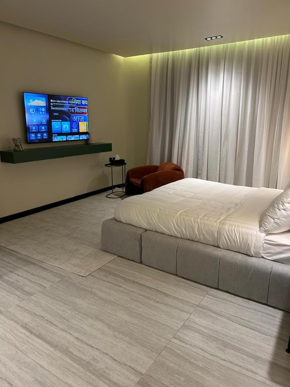 Photo of the whole room