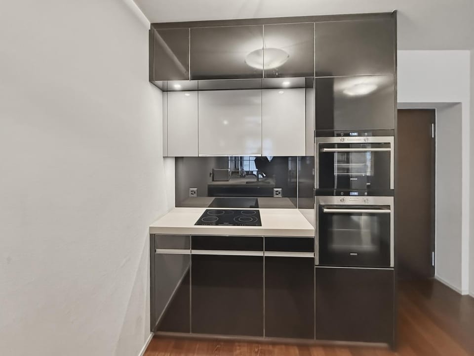 microwave, oven, stove, kitchen