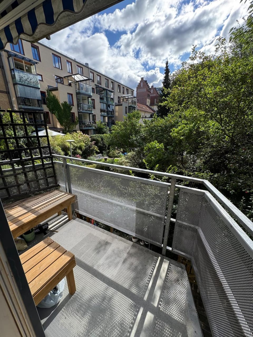 Large and cozy apartment - walking distance to everything Apartment in Oslo
