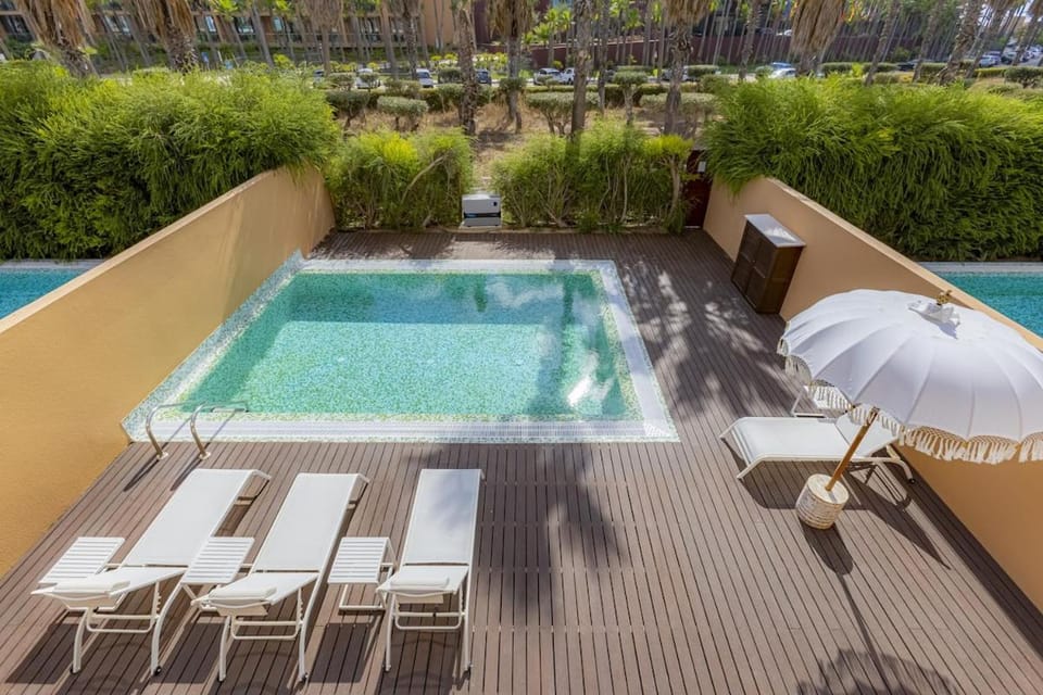 Pool view, Swimming pool, Swimming pool, sunbed