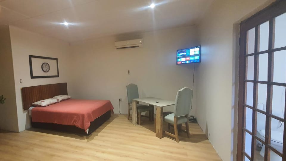 329 on 30th Avenue Villieria Ashleigh Apartment in Pretoria
