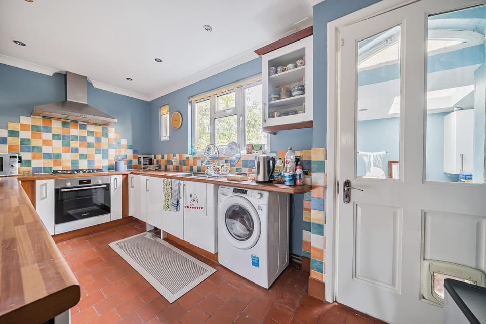 oven, toaster, washing machine, kitchen