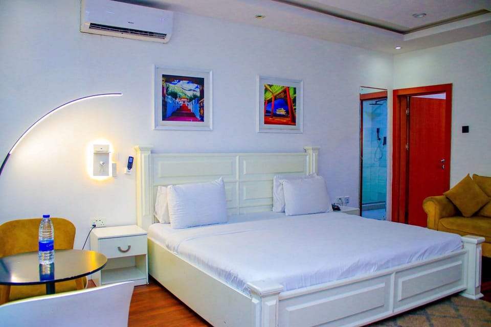 Bed, Photo of the whole room