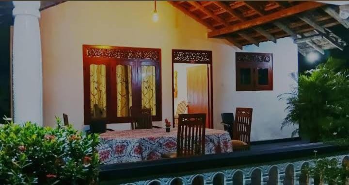 Day, Garden, Seating area, Dining area, Garden view