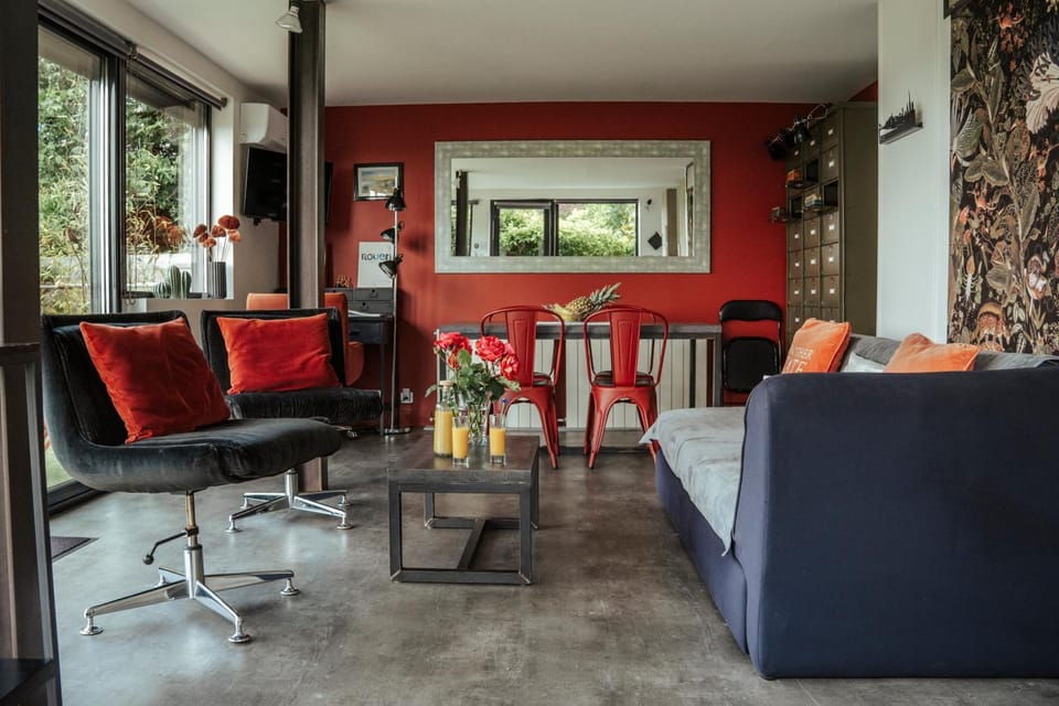 Vue exceptionnelle sur Rouen - climatisation - terrasse panoramique - calme et stationnement - 5 personnes House in Rouen