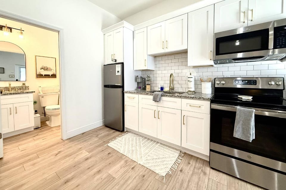 Midtown Retreat - Right Unit House in Tampa