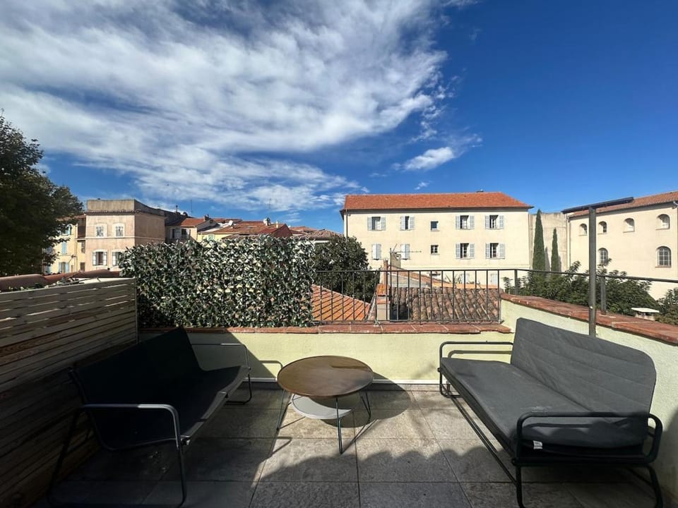 Duplex 2chambres avec Terrasse Centre Historique Apartment in Fréjus
