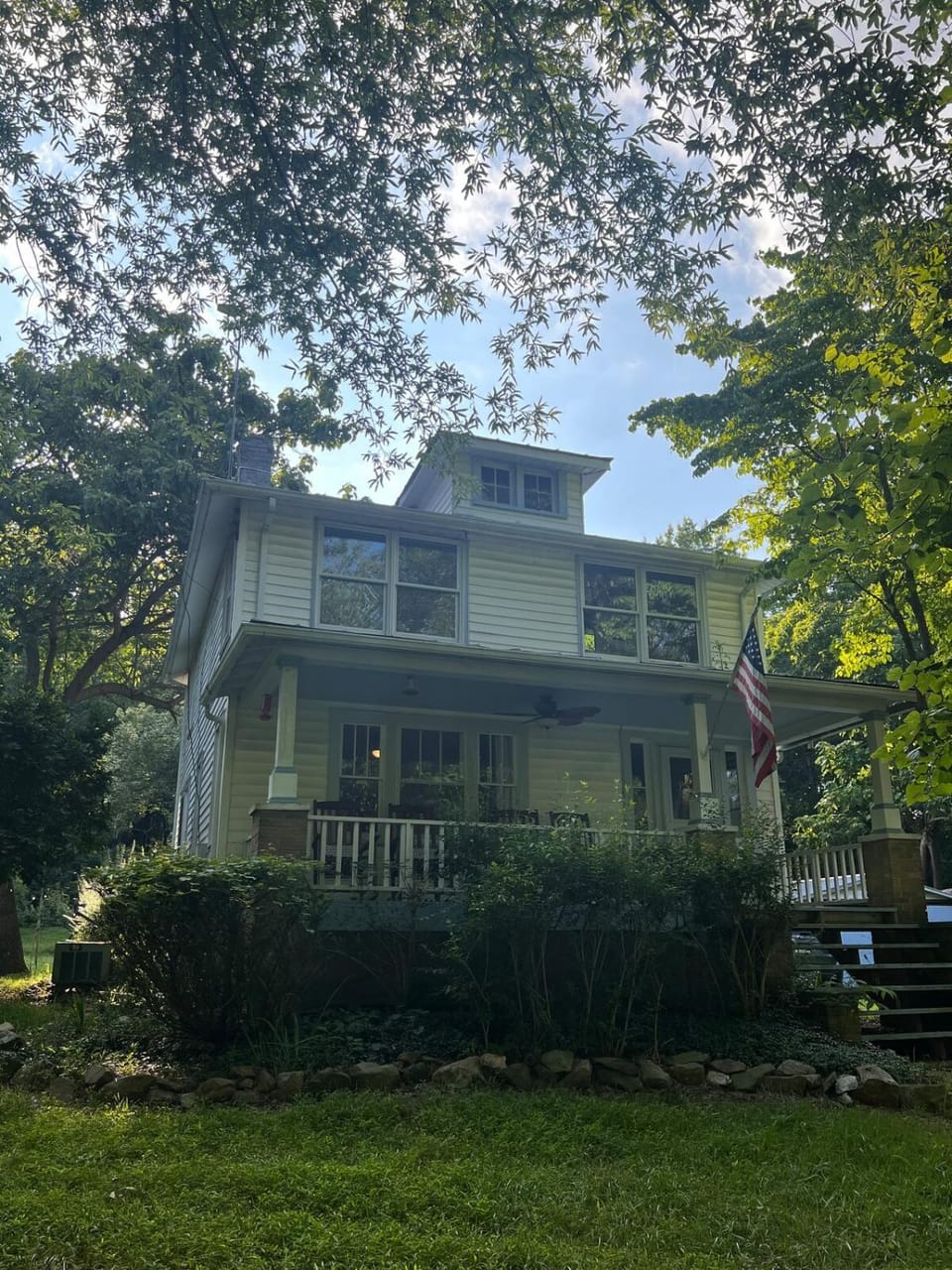 Badby Wood Farmhouse - Charming 3BR 3BA Wine Country Getaway House in Shenandoah Valley