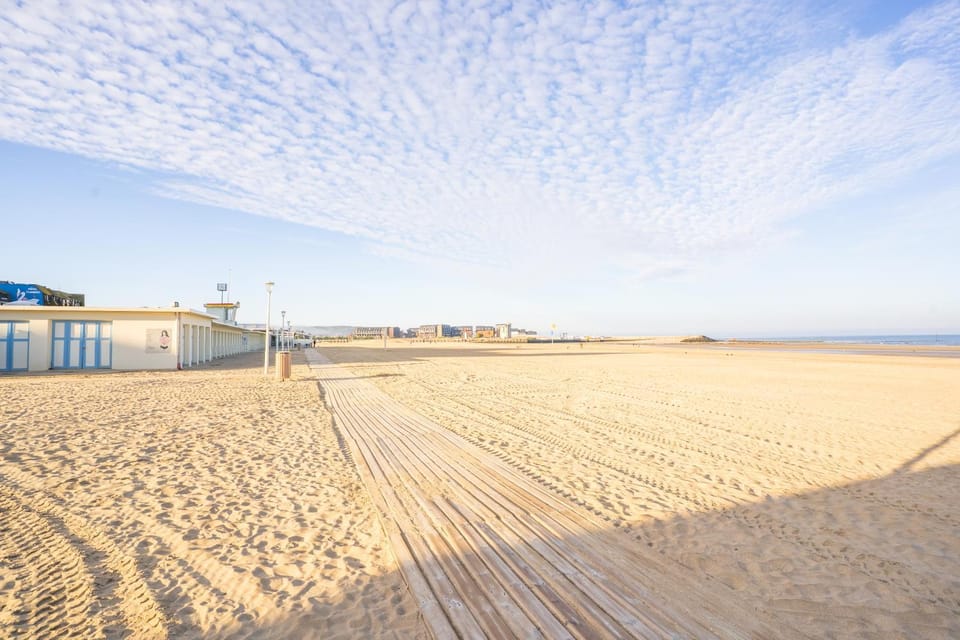 Nearby landmark, Beach