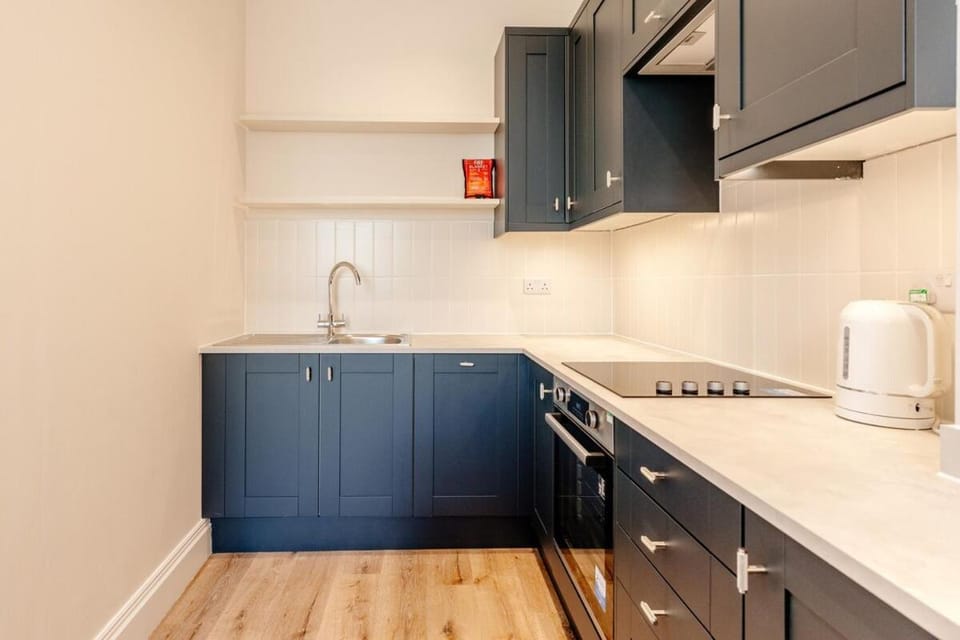 Stylish Portobello Flat near Beach with Free parking and Fast WiFi Apartment in Edinburgh