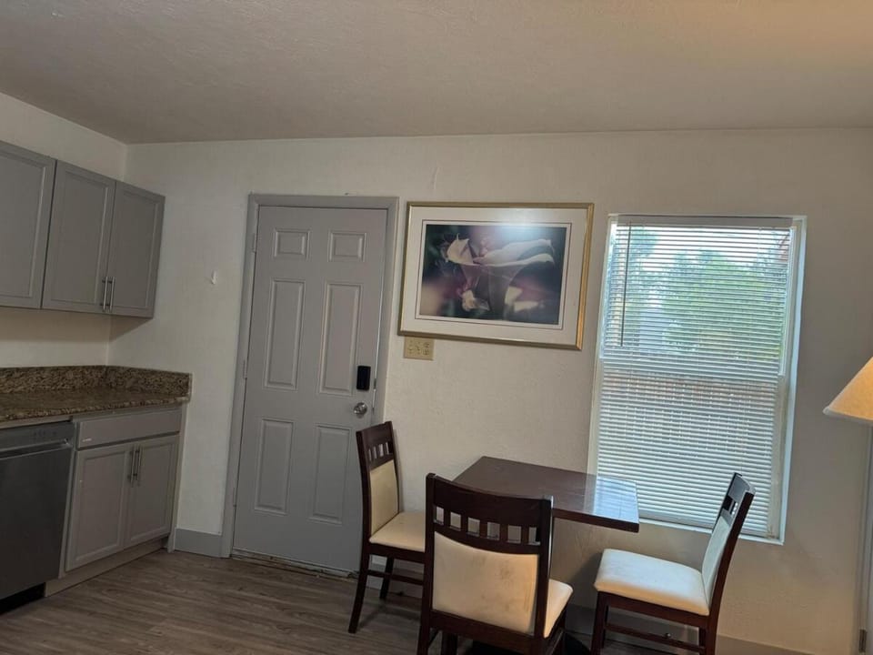 Downtown Studio Apartment in Colorado Springs