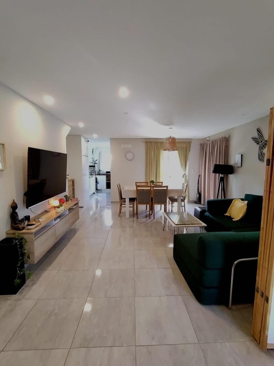 Living room, Dining area
