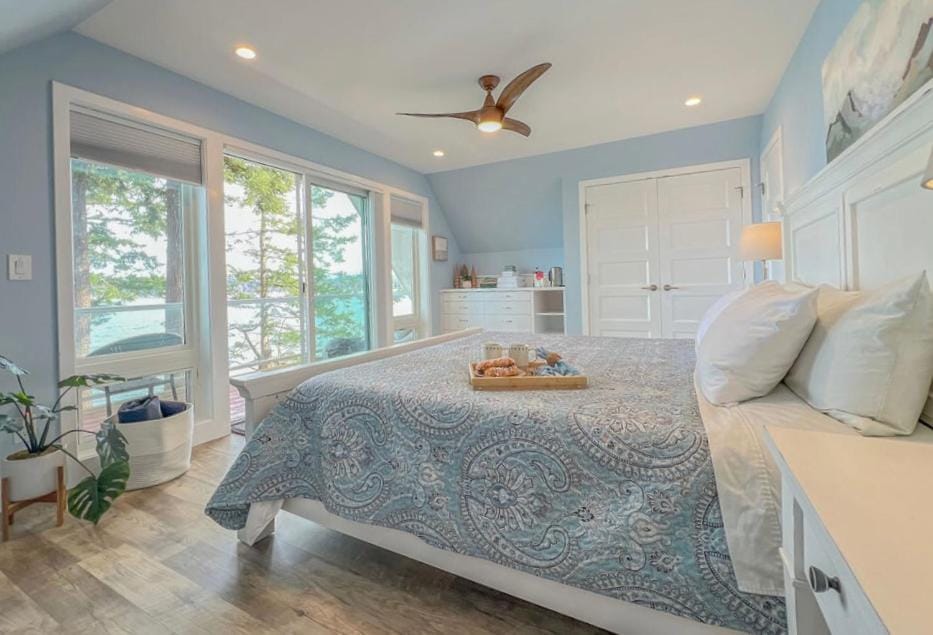 Driftwood Dreams Mt & water views, guest favorite House in Lummi Island