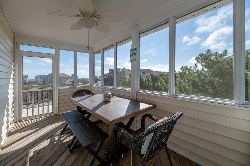 Sea Time - Corolla, Ocean Sands, Oceanside Retreat, 280 Yds to Beach, Close to Golf and Shopping House in Corolla