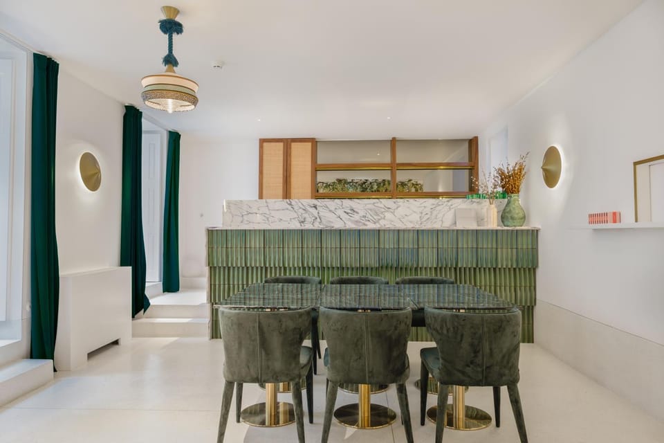 City Retreat by Reframe stay in Porto Bed and Breakfast in Porto