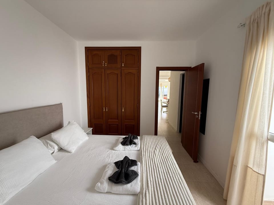 Bed, Photo of the whole room, Bedroom, towels, wardrobe