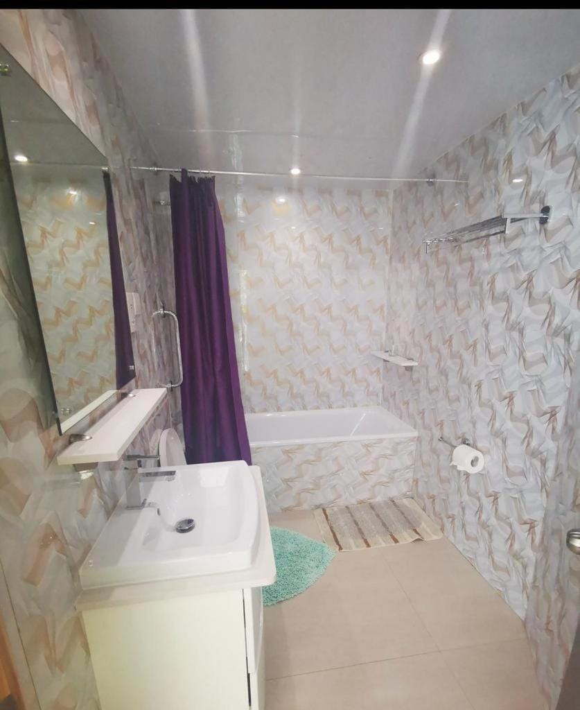 Thiago y Lucas ROOM WITH BALCONY Apartment in London Borough of Southwark