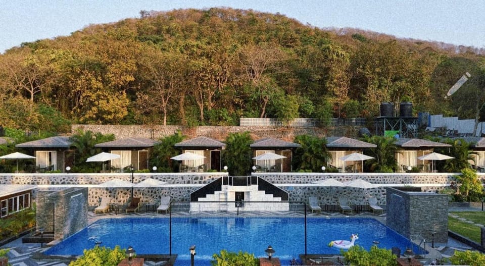 Day, Natural landscape, Swimming pool