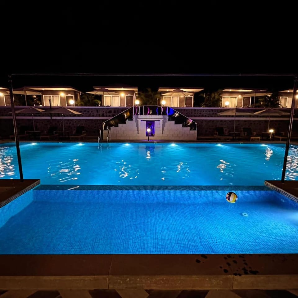 Night, Swimming pool
