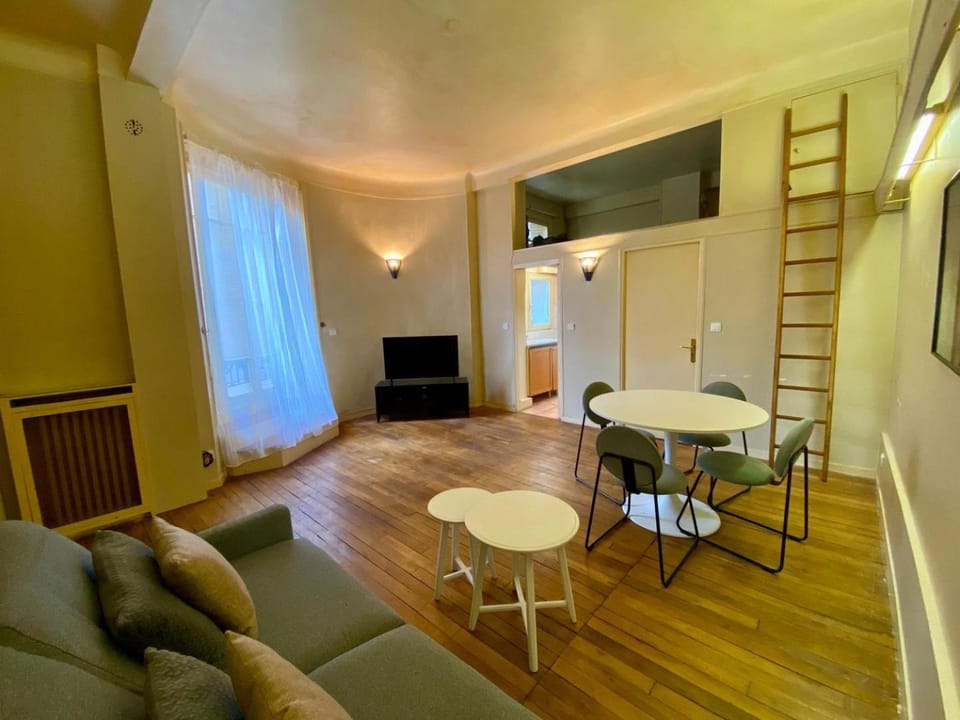 Brune - Appartement Paris 14e 4P Apartment in Paris