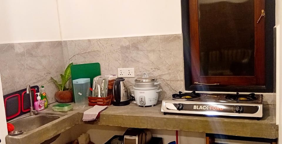 Brick & Wall Home stay Apartment in Western Province