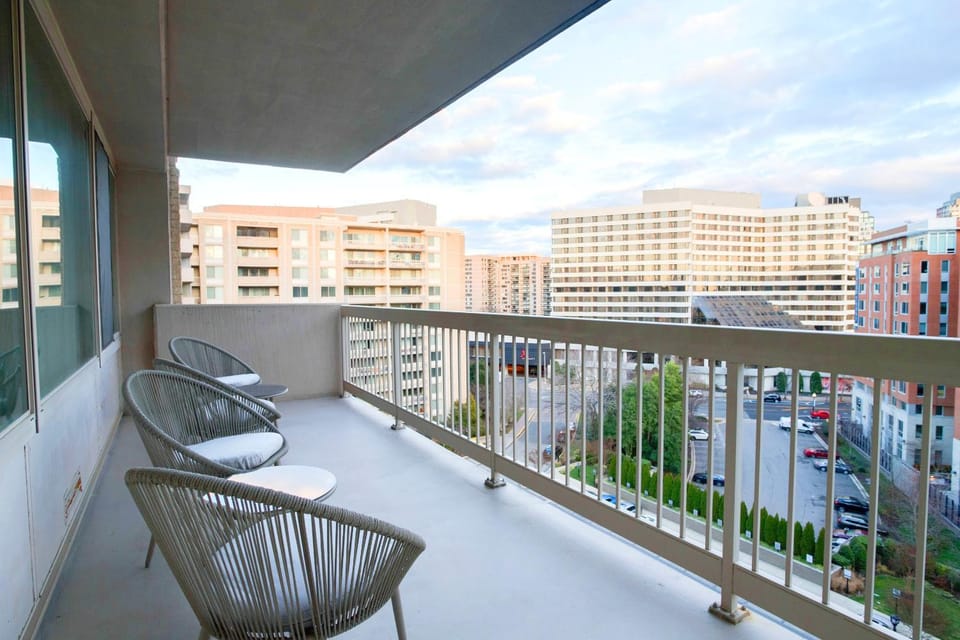 View (from property/room), Balcony/Terrace, Seating area