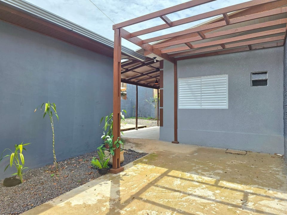 Casa a 10 minutos do centro com garagem e wifi House in Foz do Iguaçu