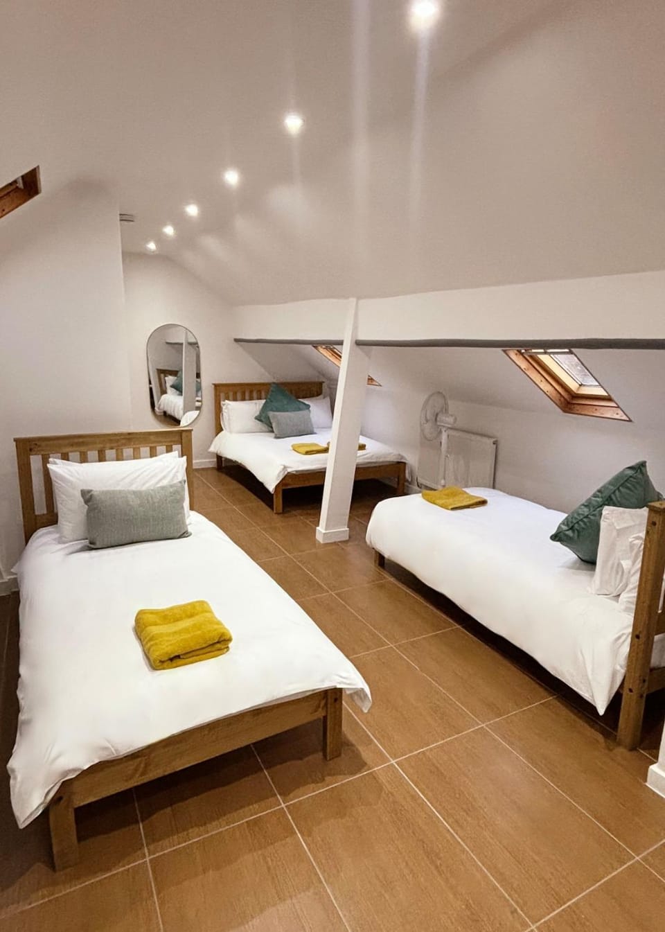 Bed, Photo of the whole room, towels