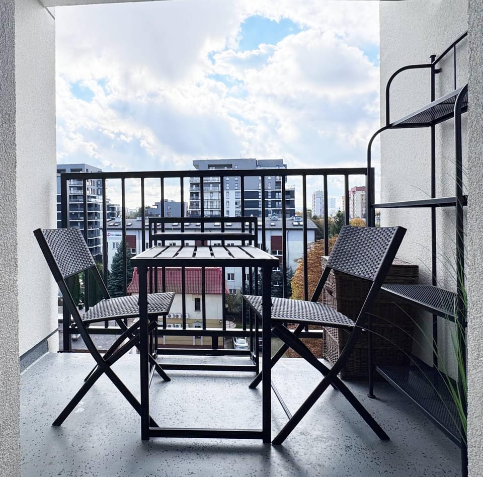 View (from property/room), Balcony/Terrace, Seating area