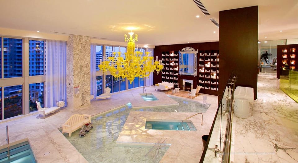 Property building, Hot Tub, Spa and wellness centre/facilities, Seating area