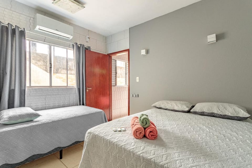 Bed, Photo of the whole room, Bedroom, air conditioner