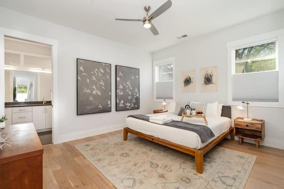 The Acklen-Private Balcony-4 Mins to Broadway House in Nashville