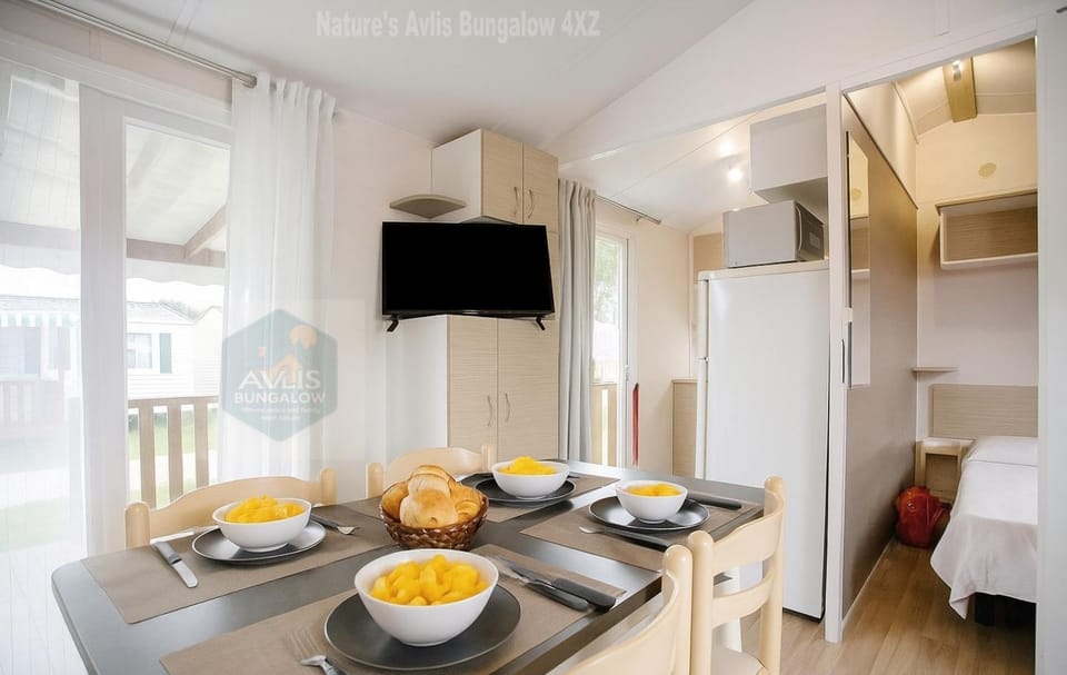TV and multimedia, Living room, Bedroom, Lunch, stove, stove, kitchen, kitchen
