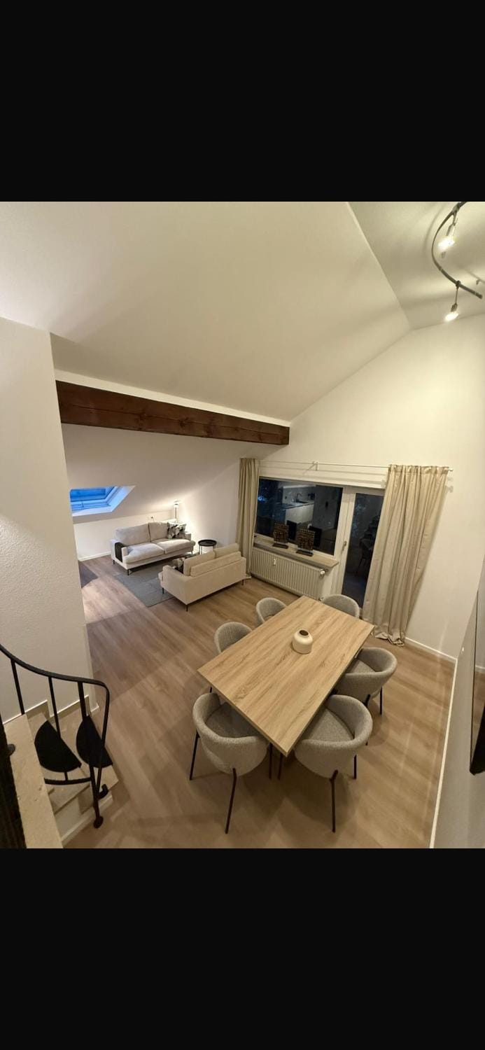 TV and multimedia, Living room, Photo of the whole room, Seating area