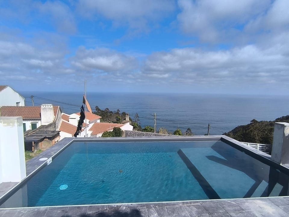 Casa da Vigia, Seaview House - sleeps 8 people House in Azores District
