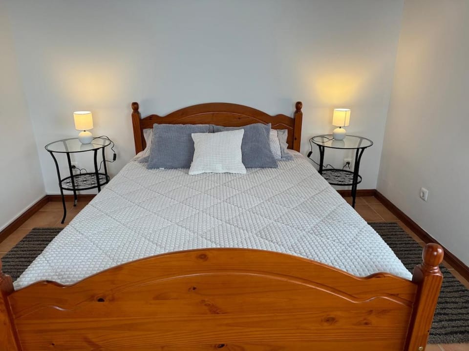 Casa da Vigia, Seaview House - sleeps 8 people House in Azores District