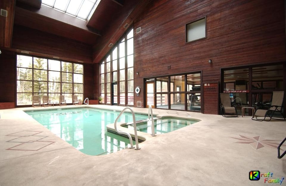 Royal Vista III Pool-Spa Ski-in out Gym, Sauna, Laundry, BBQ Apartment in Brian Head