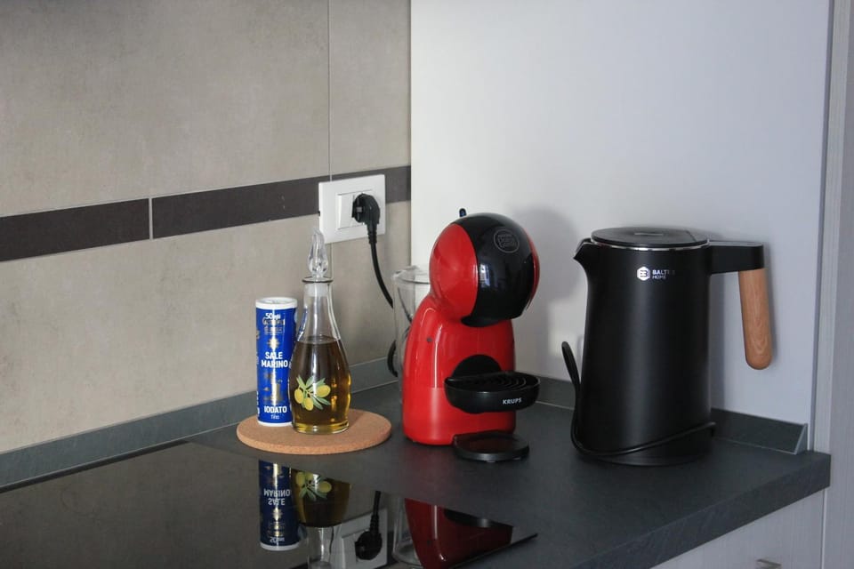 Coffee/tea facilities, Kitchen or kitchenette