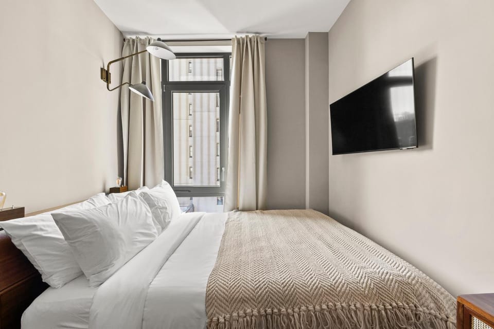 Bed, TV and multimedia