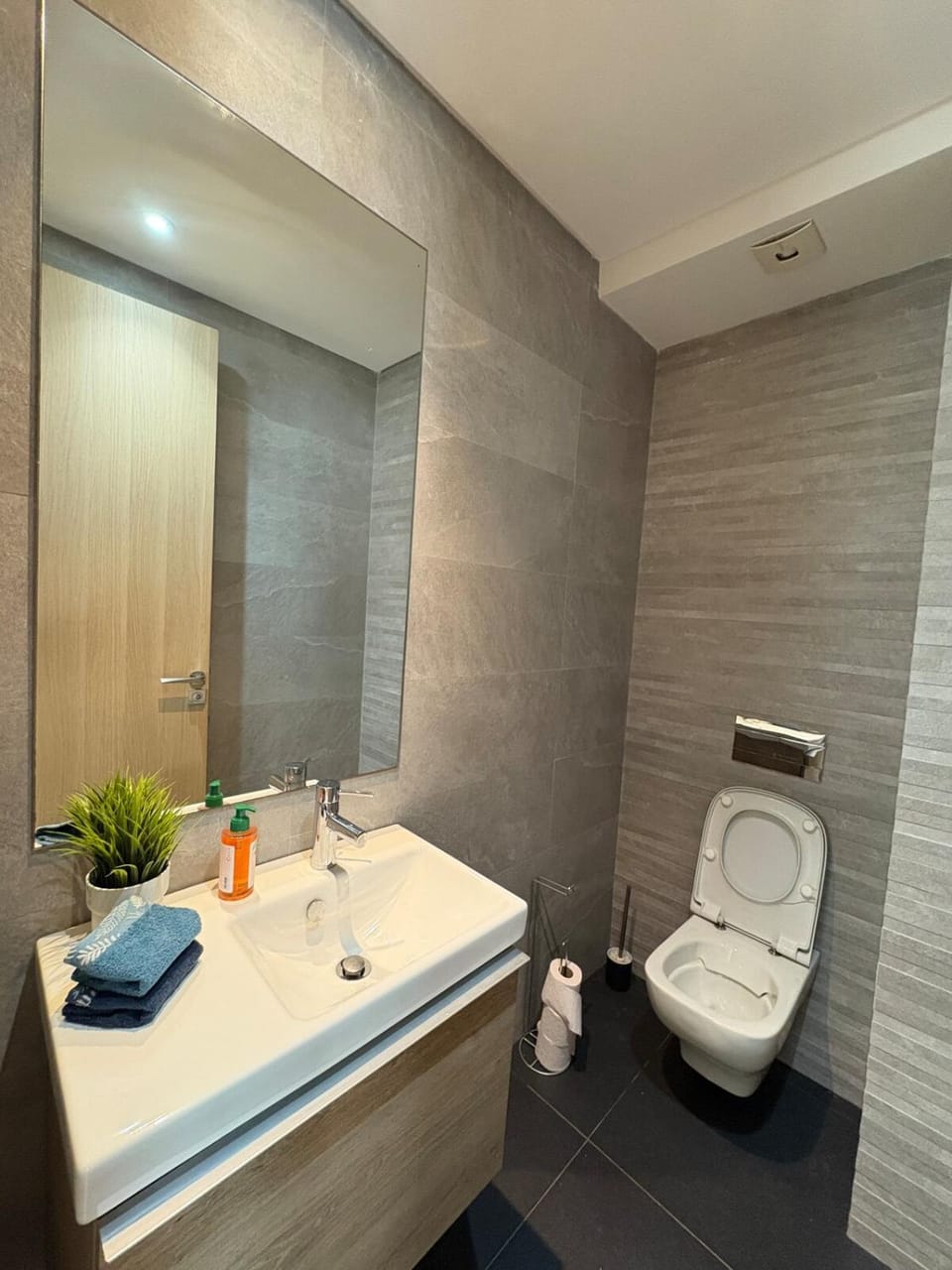 Chic One Bedromm Apartment - Large Terrace - Anfa District Apartment in Casablanca