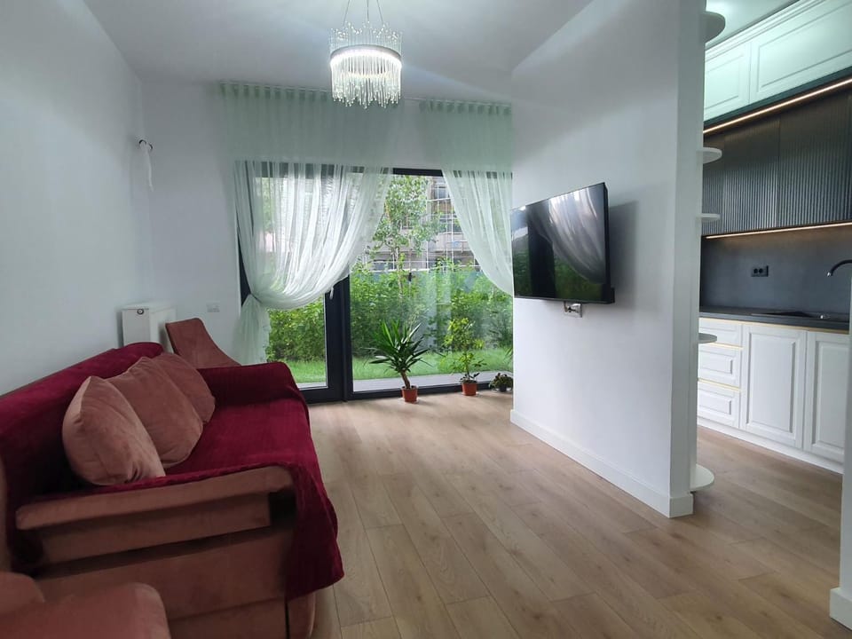 White Silk - Premium Apartment with free underground parking Apartment in Moldova