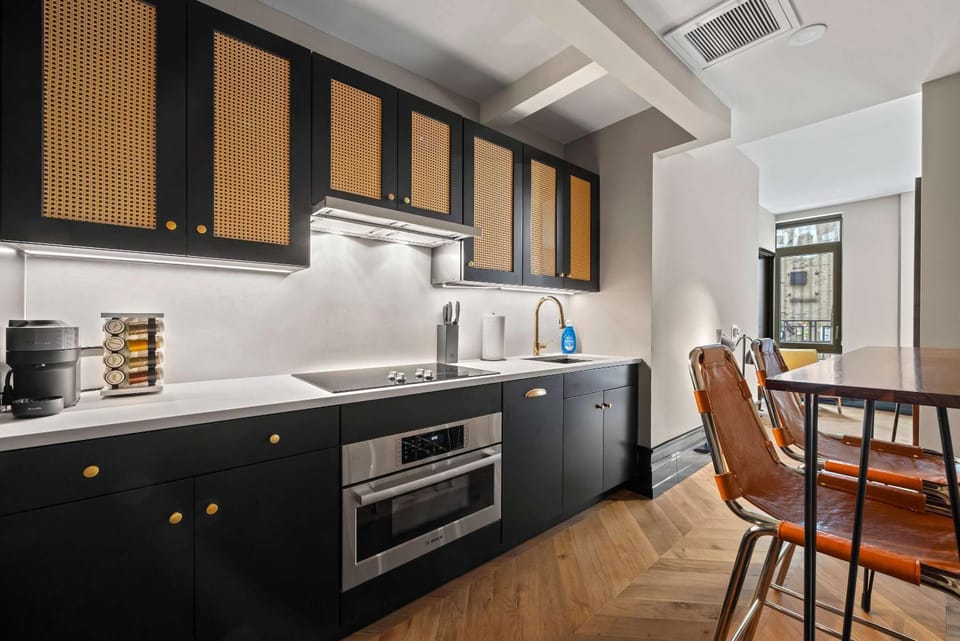 Kitchen or kitchenette, Dining area, dishwasher, oven, stove