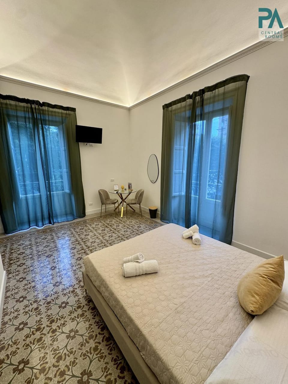 Bed, Photo of the whole room
