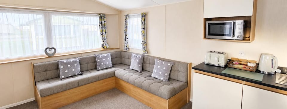 Living room, kitchen, kitchen