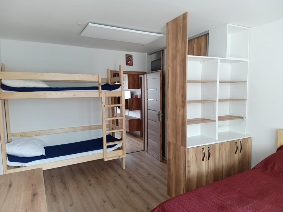 bunk bed