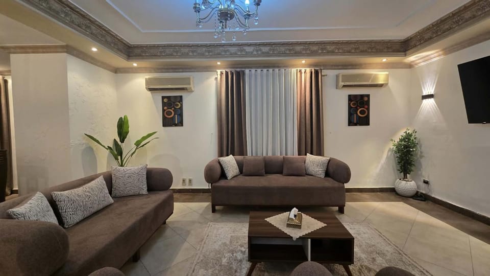 3 Rooms-Cozy-Modern Entire Apartment- Located in Nasr City Apartment in Cairo Governorate